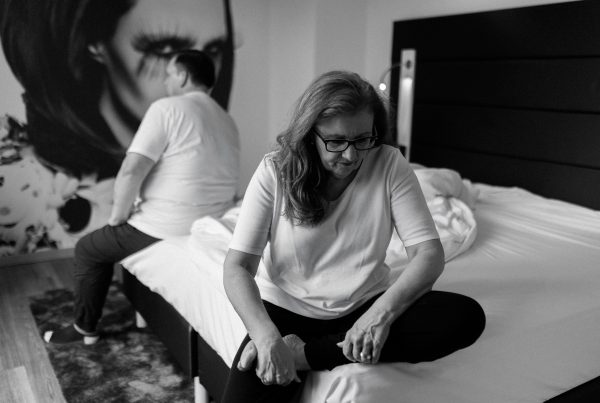 Sabine Lahme ist Inhaberin der Lebens-Linie. Düsseldorfs erste Adresse für Paar- und Eheberatung, Resilienz-Training, Mediation sowie Beziehungs-Coaching – Trennung 2.0: Respektvoll und achtsam auseinandergehen – so gelingt es!
