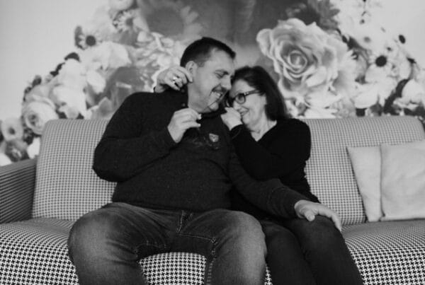 Nähe, Vertrauen, Beziehung- Wie Sie wieder zueinander finden – mit Nähe, Vertrauen und echter Verbindung. Lebens-Linie.de zeigt Ihnen Wege auf um genau das zu erreichen. Sprechen Sie mit Sabine Lahme über ihre Genz speziellen Beweggründe und sie finden Wege da raus.