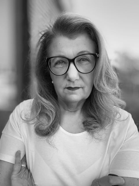 Work-Life-Balance in der Beziehung. Bevor die Krise überhand gewinnt, helfen kleine Rituale wieder eine gute Verbindung herzustellen. Lebens-Linie mit Sabine Lahme in Düsseldorf unterstützt Sie hierbei 
