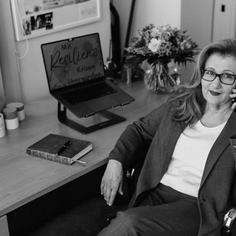 Work-Life-Balance in der Beziehung. Bevor die Krise überhand gewinnt, helfen kleine Rituale wieder eine gute Verbindung herzustellen. Lebens-Linie mit Sabine Lahme in Düsseldorf unterstützt Sie hierbei mit langjähriger Erfahrung und sensibelen Gesprächen
