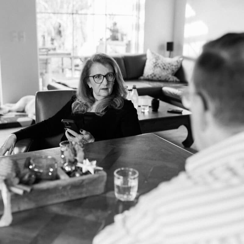 fremdgehen verarbeiten , geht das? Ja, unbedingt, durch tiefe und ehrliche Gespräche sowie professionelle Beratung helfen dabei. Lebens-Linie Sabine Lahme in Düsseldorf ist speziealisiert auf alle Fragen der Beziehungs-Dynamik